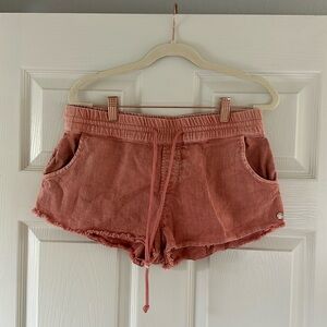 Pink Roxy shorts (Medium)
